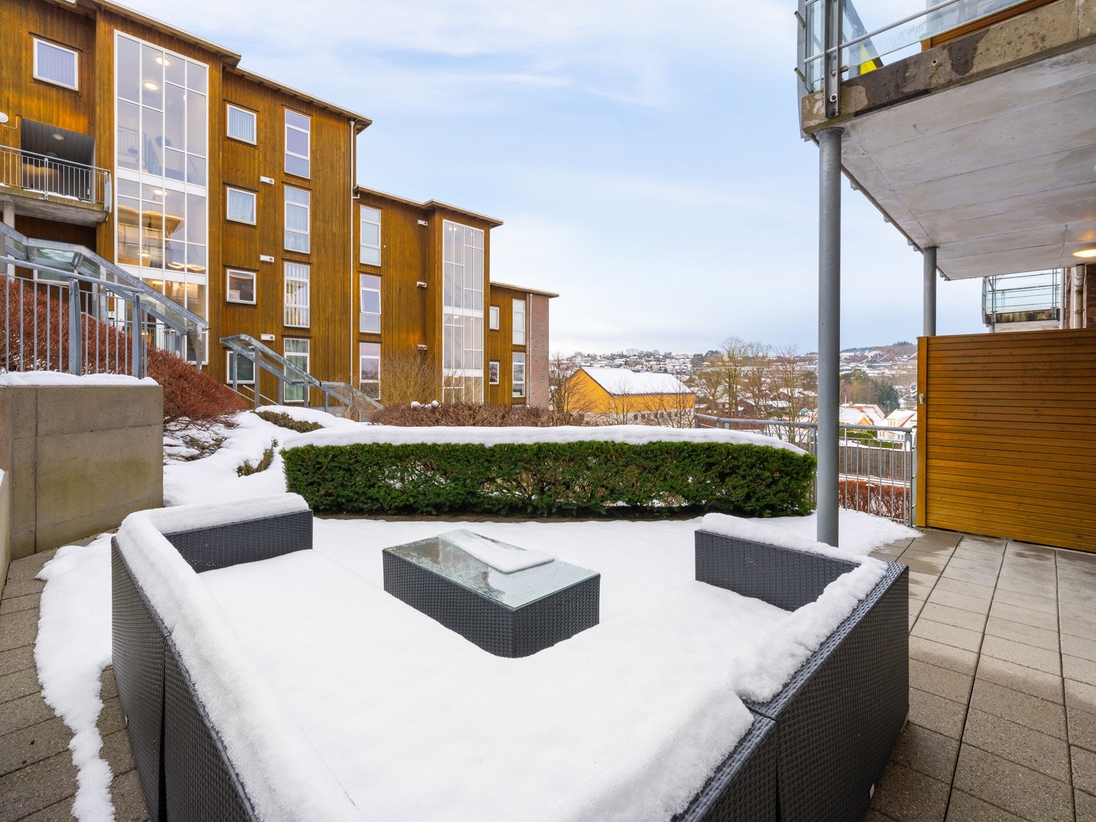 God plass til stor utegruppe Galleribilde