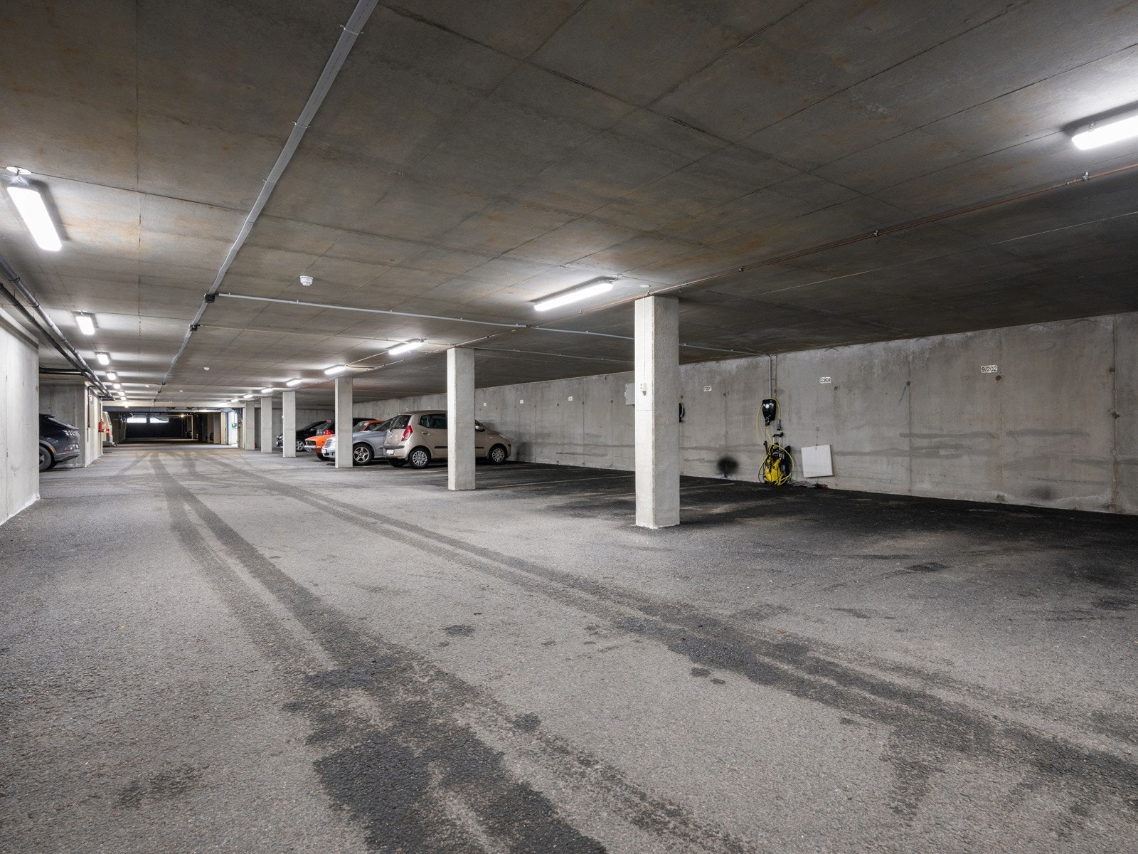 Fast parkering i lukket anlegg Galleribilde