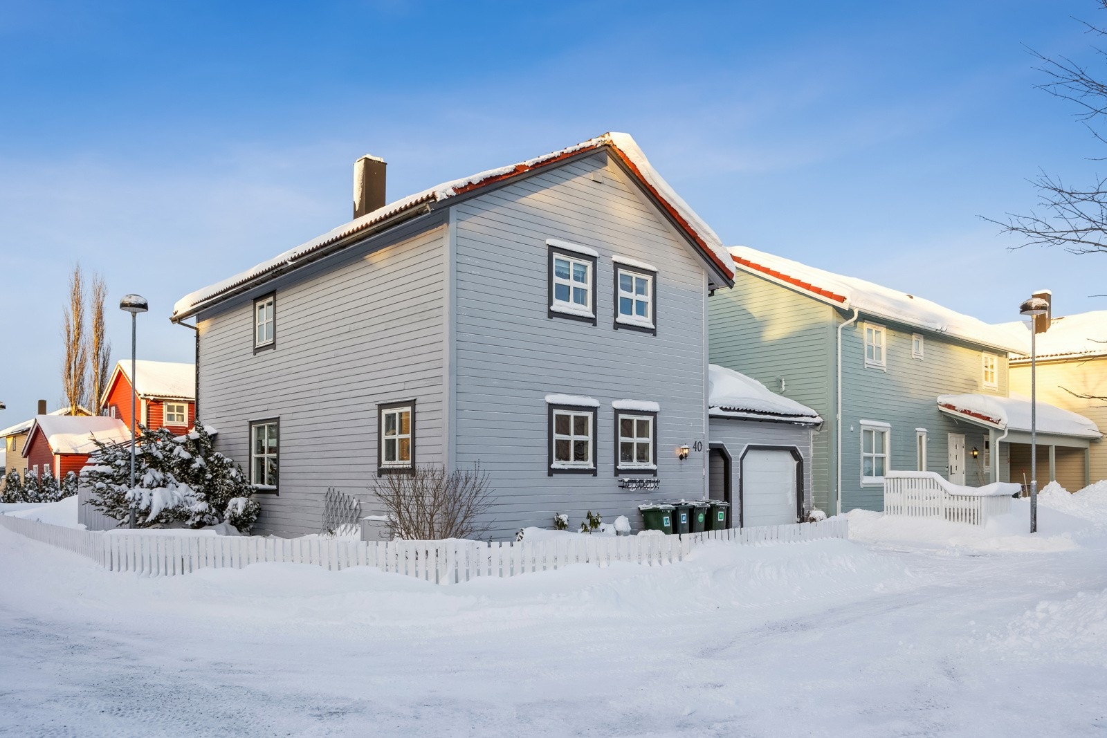 Det er også gjesteparkering ved innkjøringen til John Bjørgums veg. Galleribilde