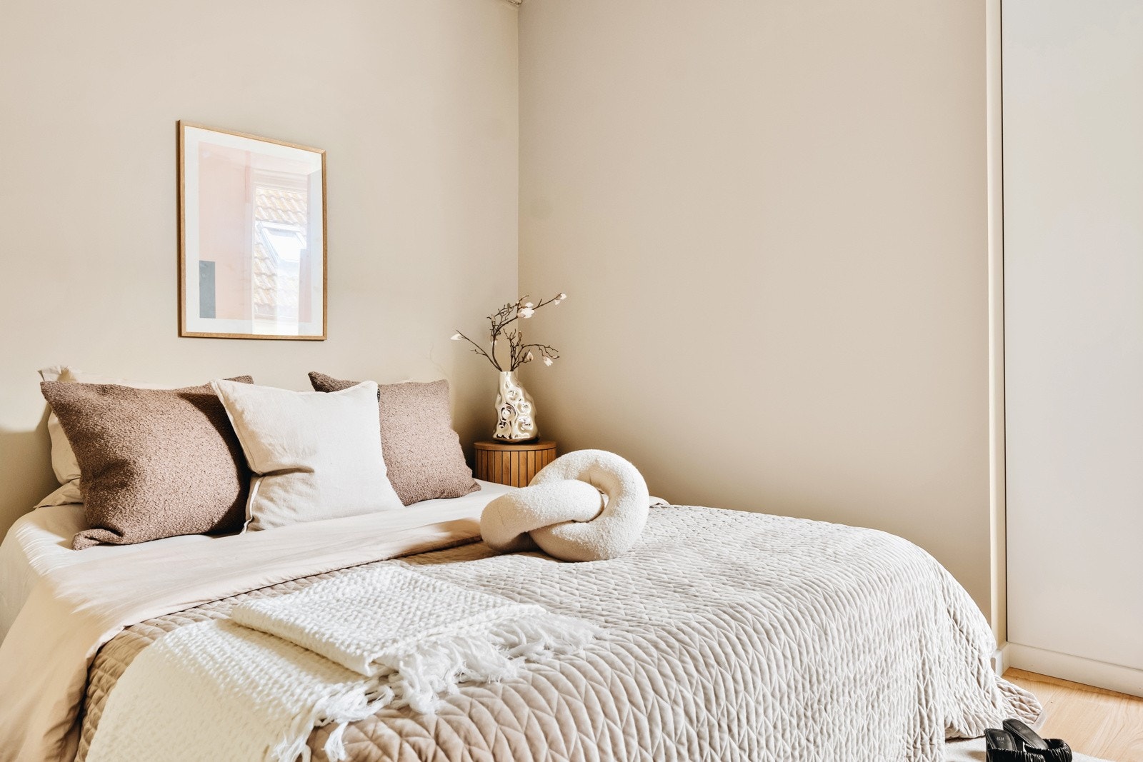 Nytt gulv og nymalte overflater Galleribilde