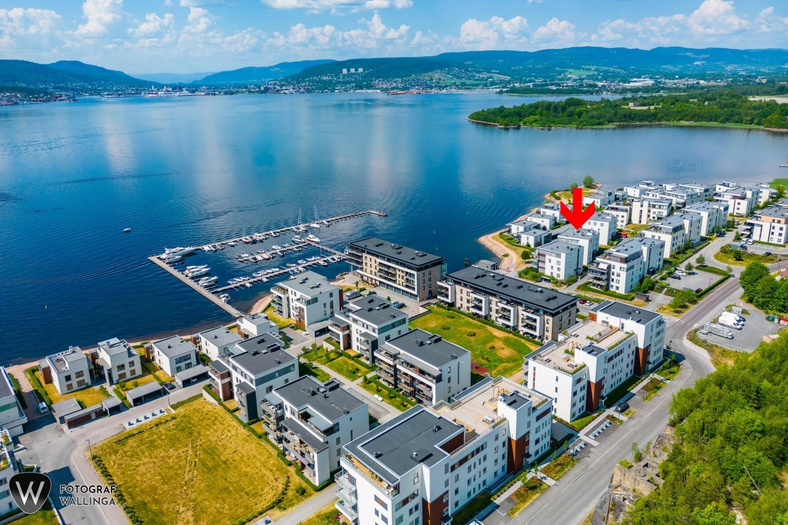 Velkommen til Fjordsvingen 21. Presentert av Jørgen Berg ved Dialog eiendomsmegling. Galleribilde