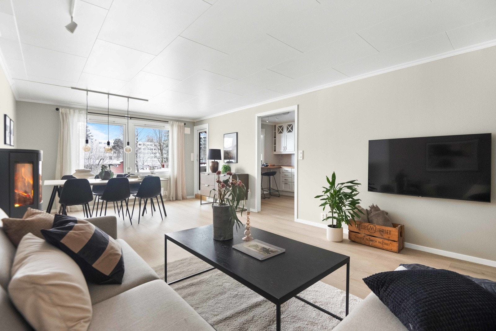 Det er skjult kabelføringskanal i veggen for tilkobling av TV Galleribilde