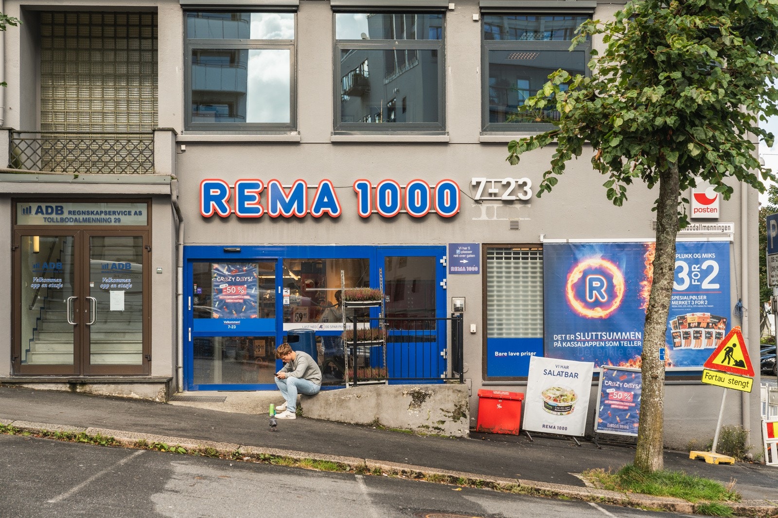 Rema 1000 tollboden like ved. Galleribilde