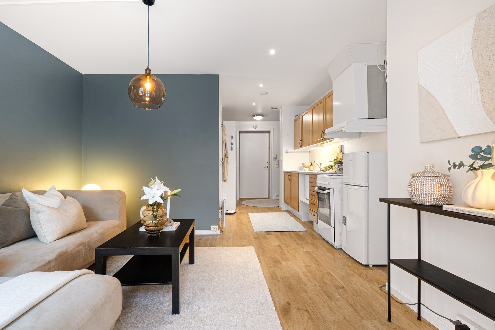 Leiligheten fremstår lys og lett å innrede. Galleribilde