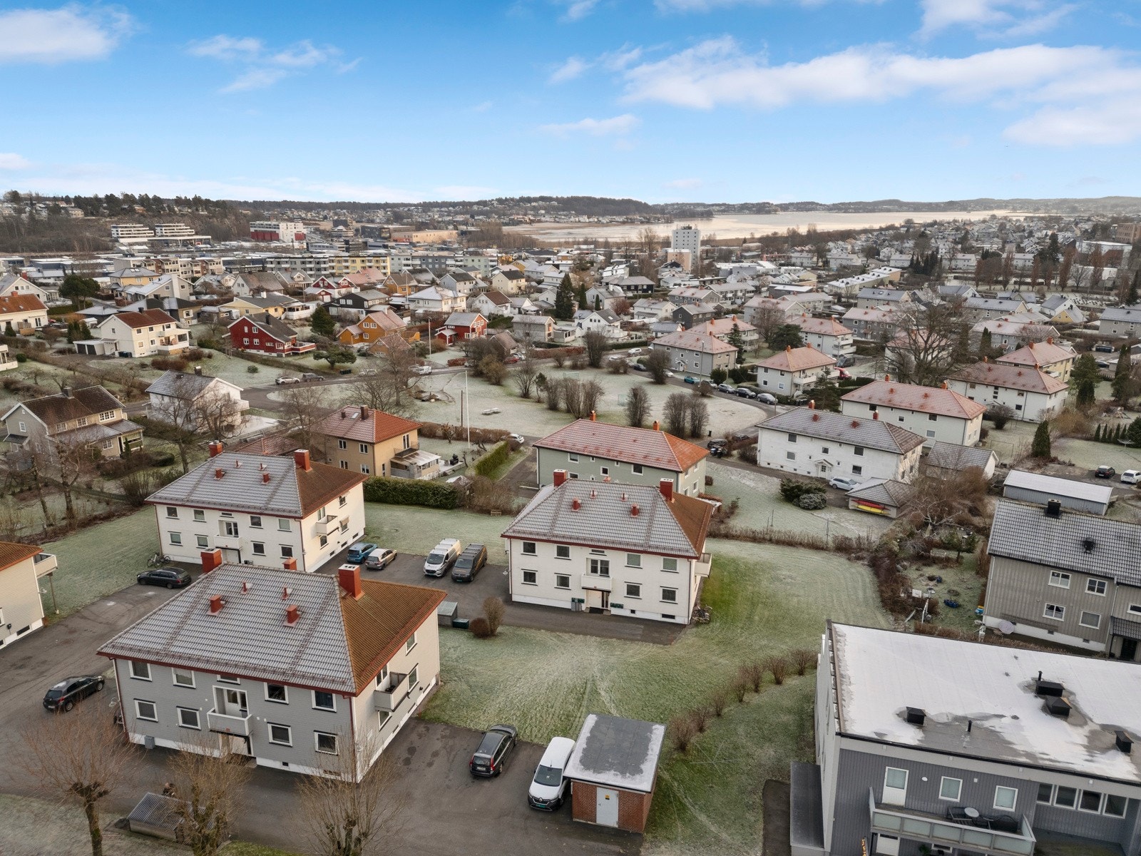 Eiendommen ligger i et attraktivt og sentralt område på Solvang. Galleribilde