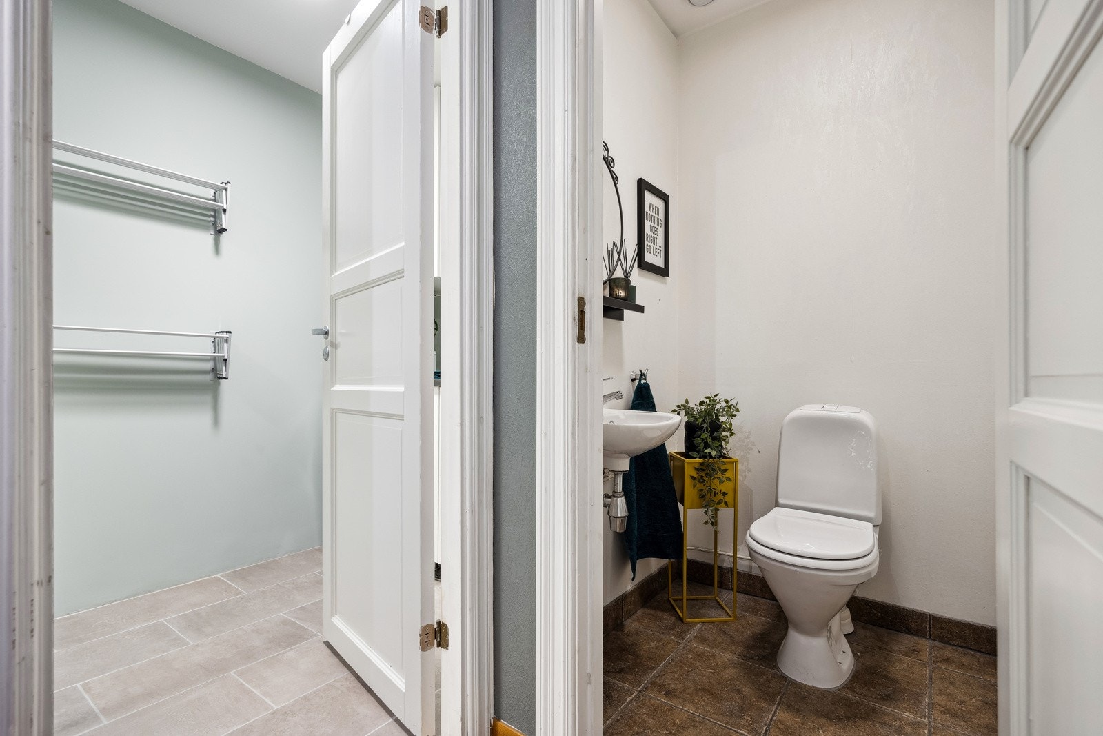 Seperat toalettrom. Galleribilde