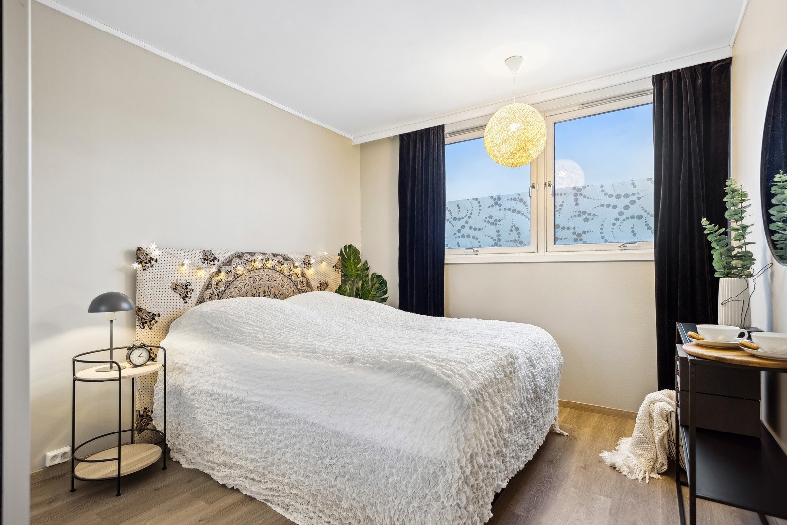 Leiligheten har to soverom på hhv. 11.5 og 12.5 kvm. Galleribilde