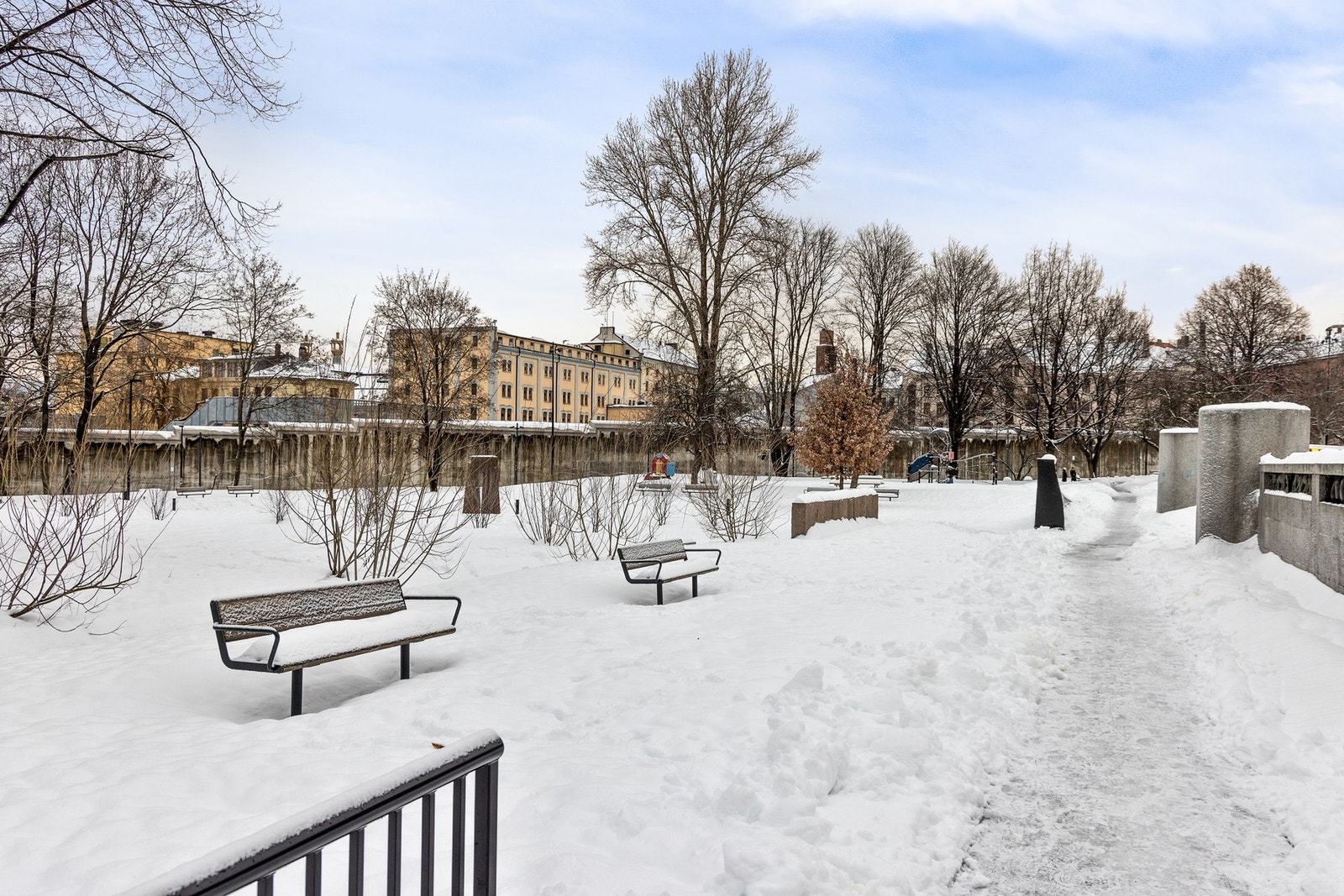 Området er i svært god vekst med hyggelige kaféer, bruktbutikker og gode spisesteder. Galleribilde