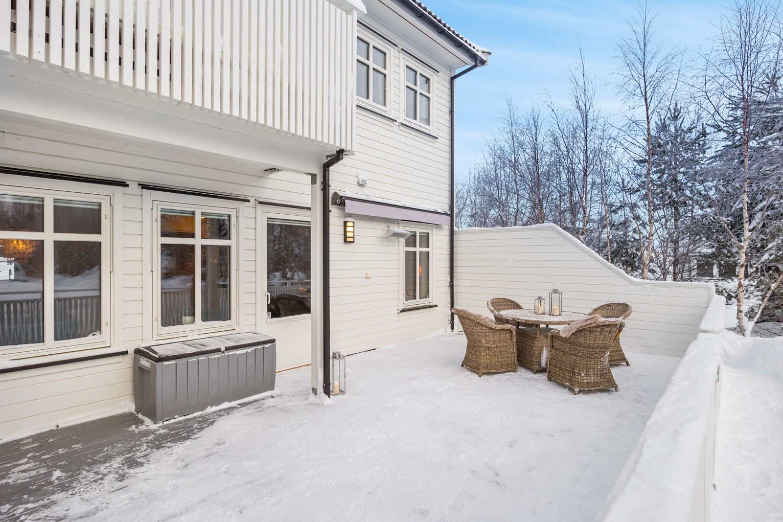 Her er det flere solrike uteområder, med god plass til utendørs møblement. Galleribilde