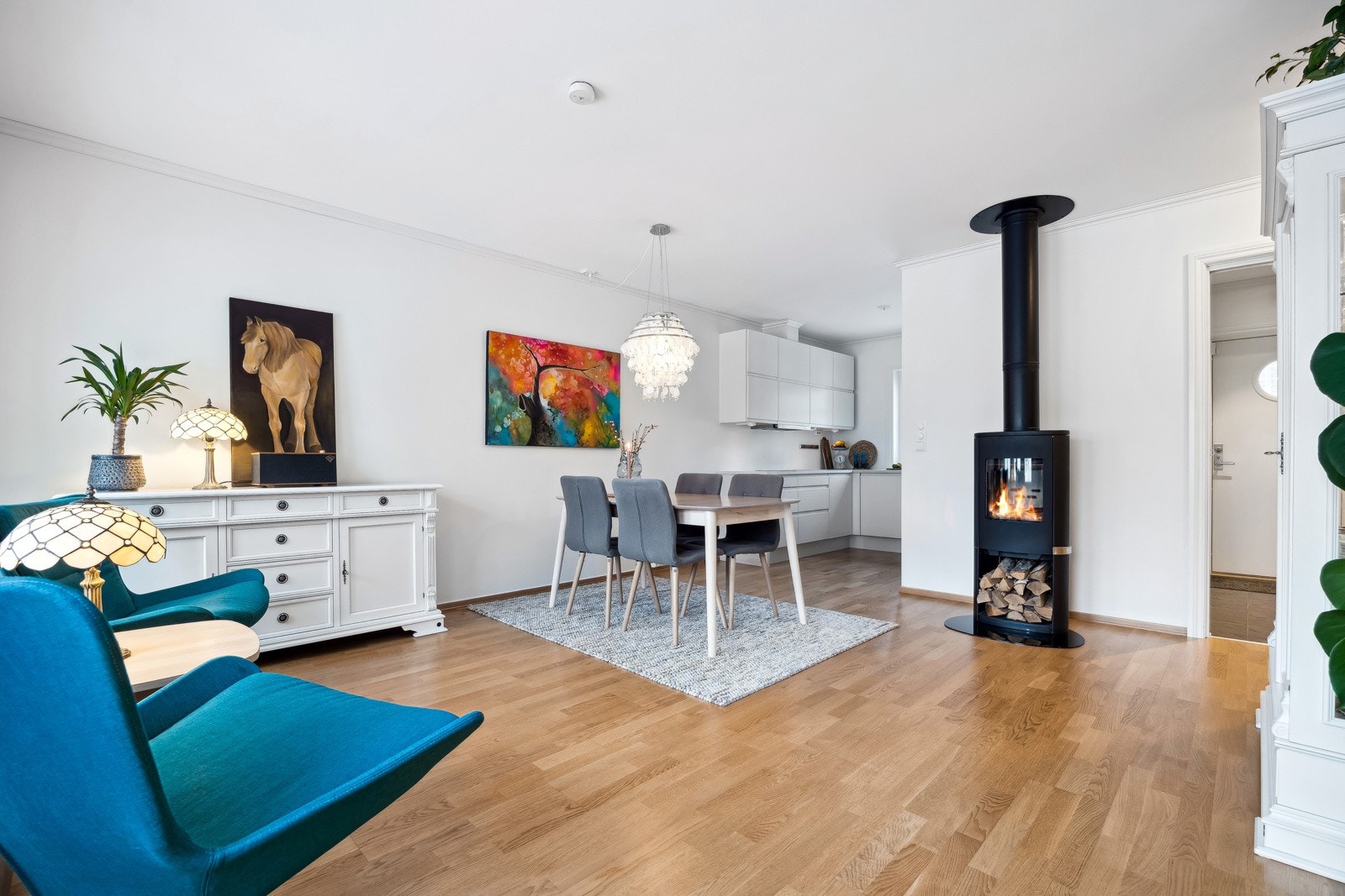 Vedovn gir godt med varme på kaldere dager. Galleribilde