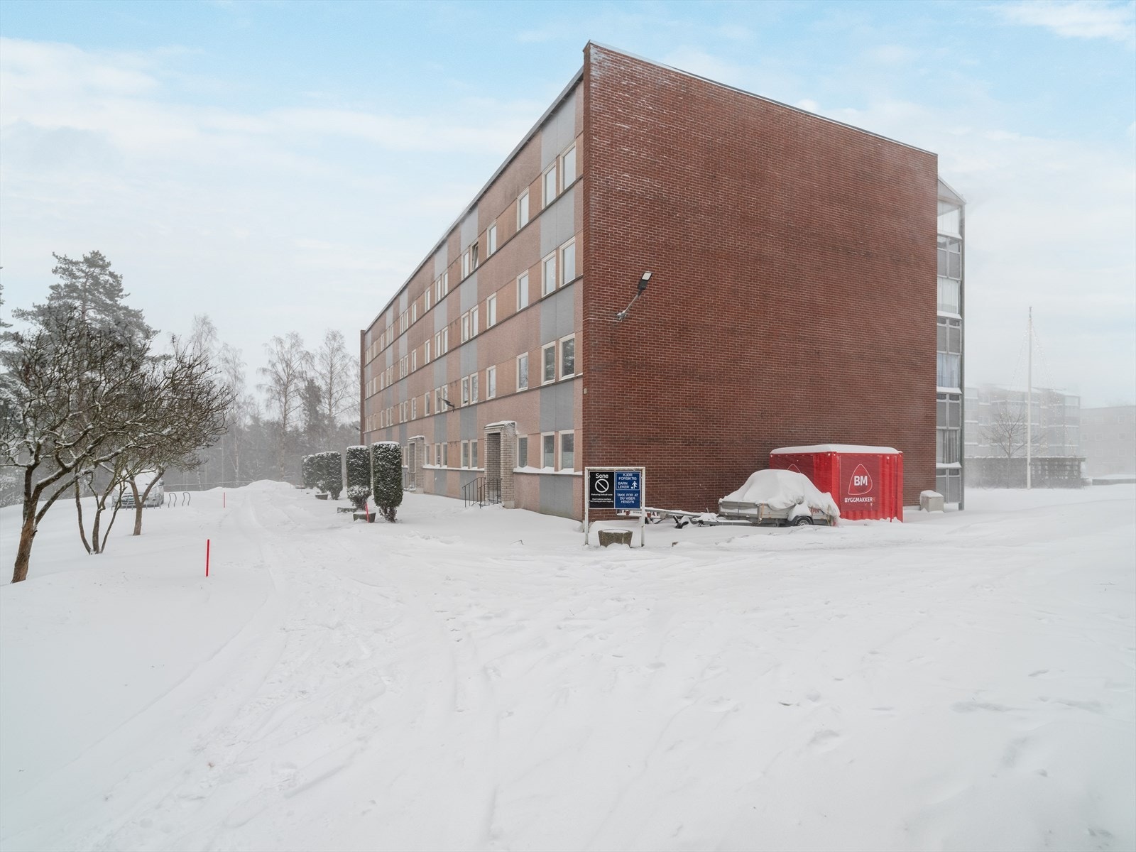 Gode bussforbindelser langs Gulsetringen, med svært hyppige avganger. Galleribilde