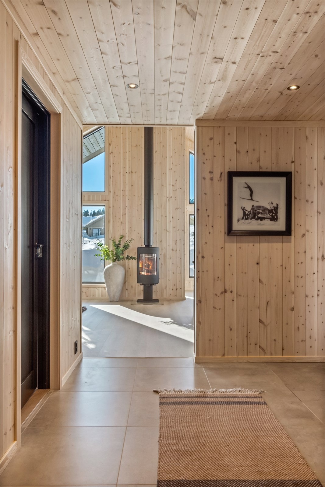 Stor flislagt hall Galleribilde