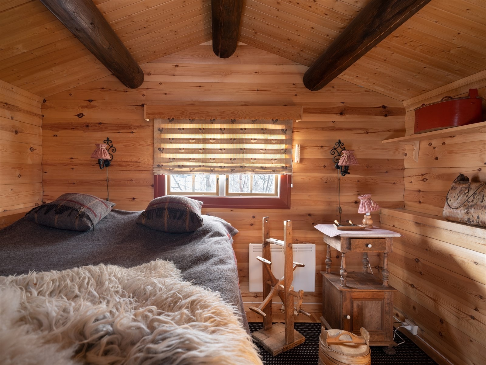 Stabbur er laftebygget, men egner seg utmerket for overnatting også om vinter. Galleribilde