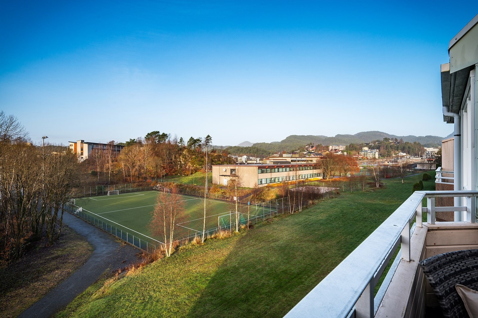 - For den fotballinteresserte kan man spille like utenfor egen leilighet - Galleribilde