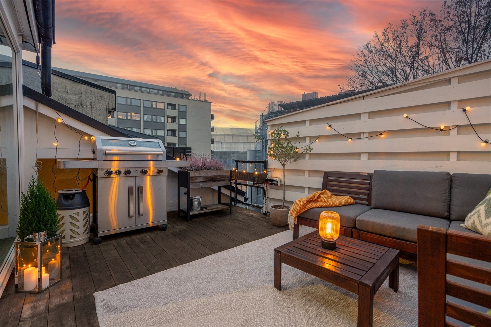 Boligen har en privat og romslig terrasse på ca. 11 kvm. Galleribilde