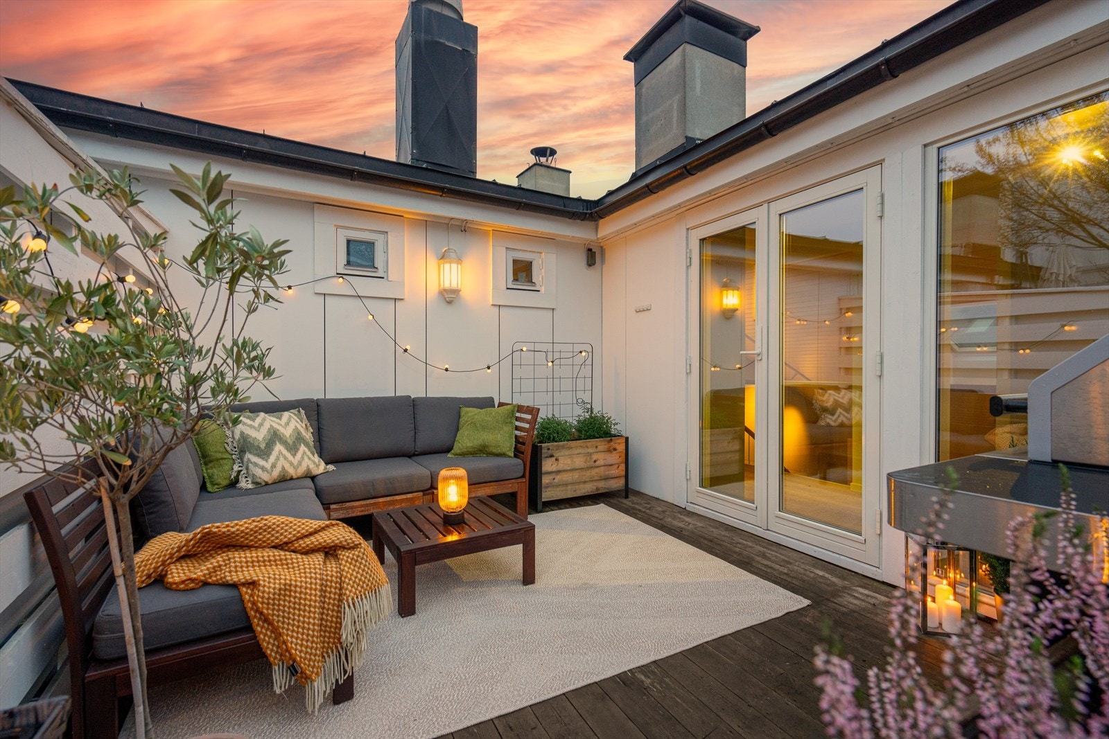 Velkommen til Bjerregaards gate 8A - En unik toppleilighet med privat terrasse og egen biloppstillingsplass! Galleribilde