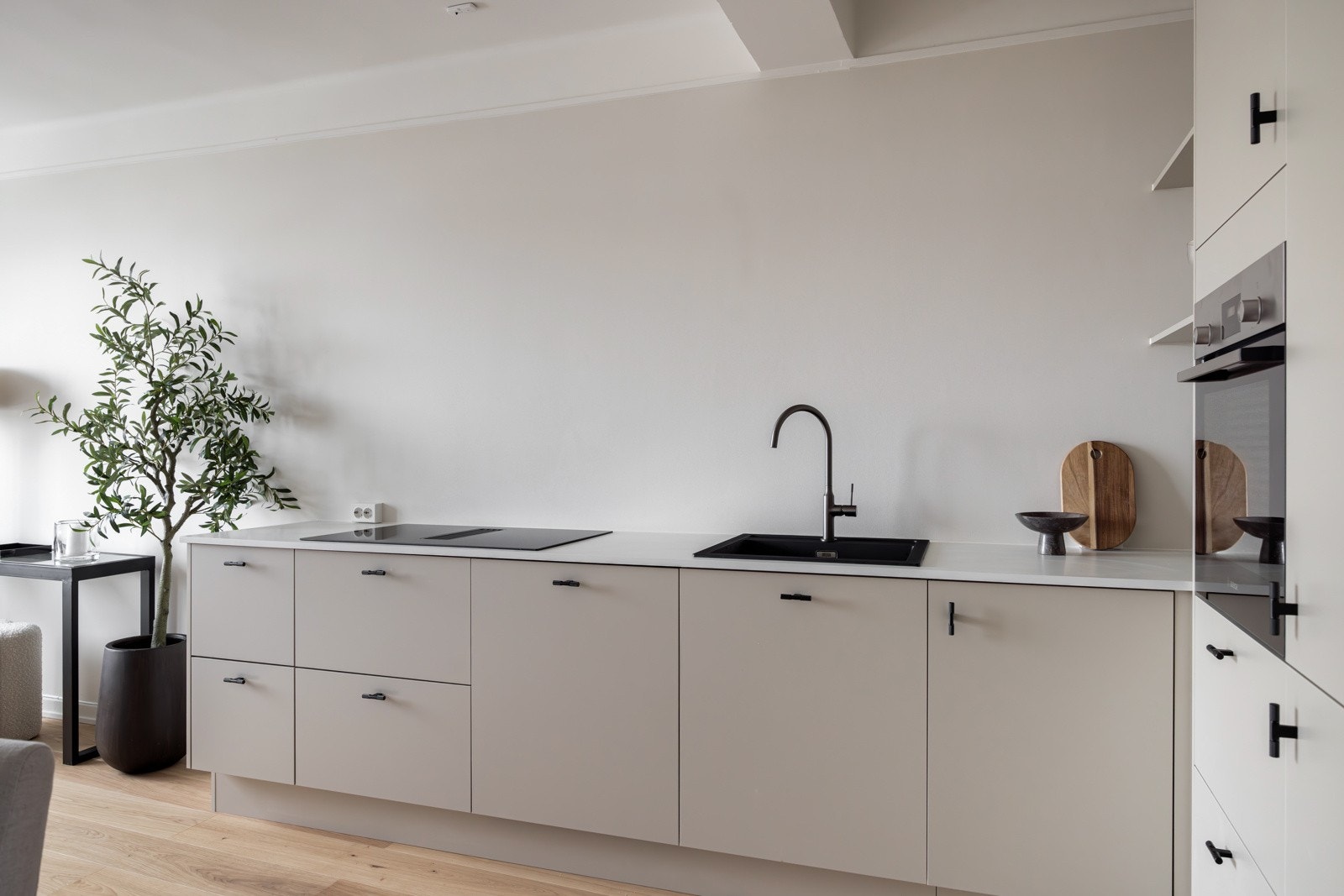 Alle hvitevarer er nye og integrerte. Galleribilde