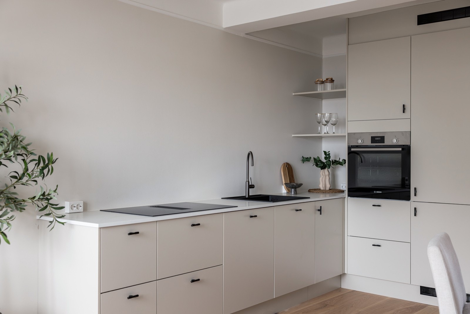 Helt nytt og lekkert kjøkken fra den danske kvalitetsleverandøren HTH. Galleribilde