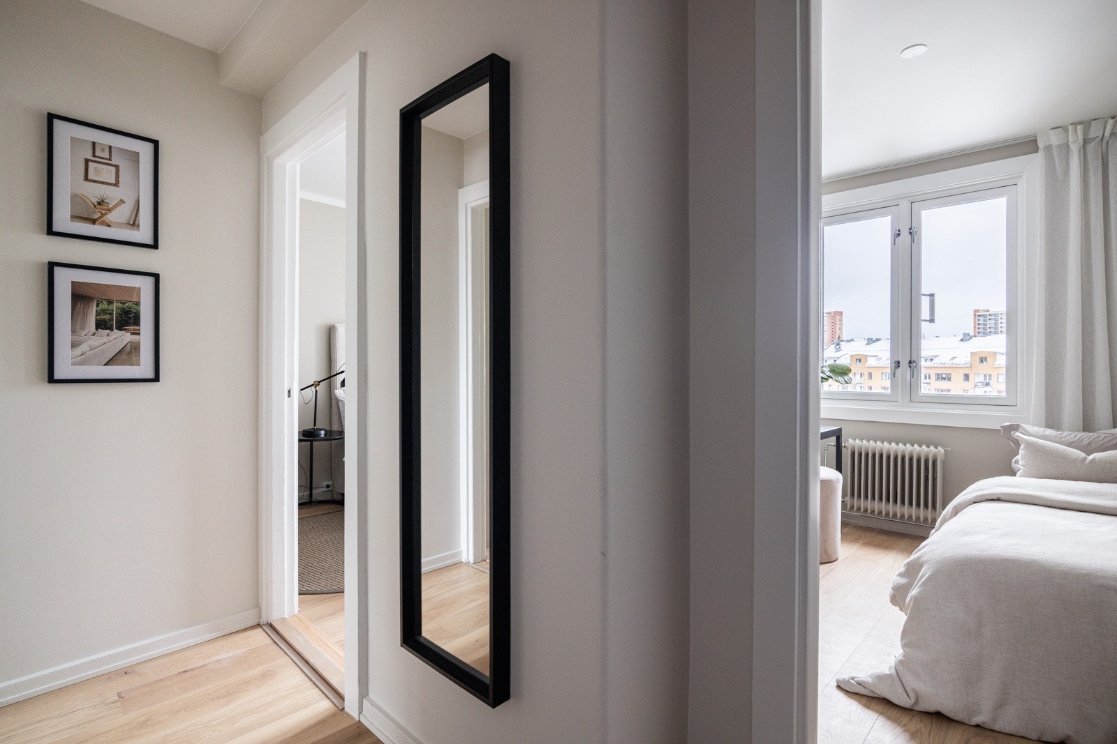 Alle overflater er slette og nymalte i 2025. Galleribilde