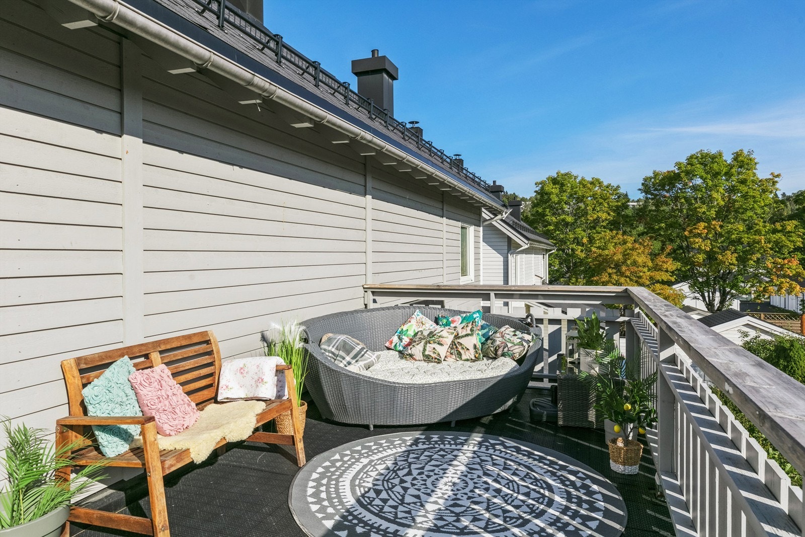 Verandaen har gode solforhold- perfekt for å nyte varme sommerdager. Galleribilde