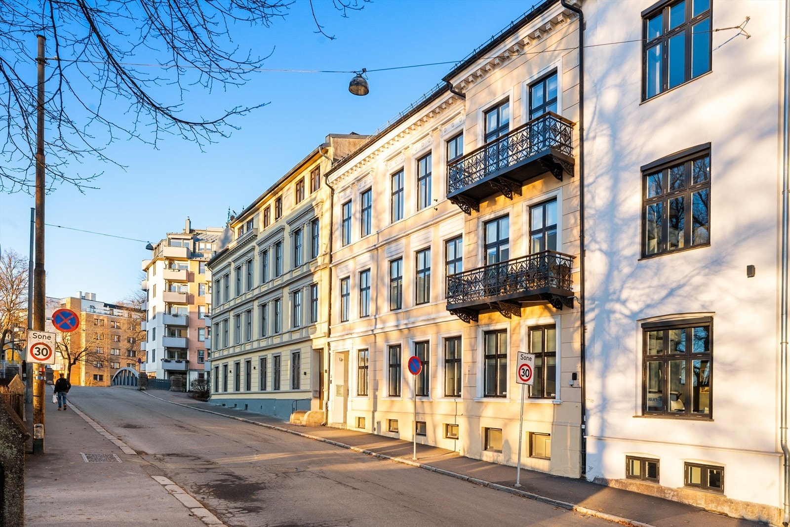 Leiligheten ligger i en rolig gate. Galleribilde