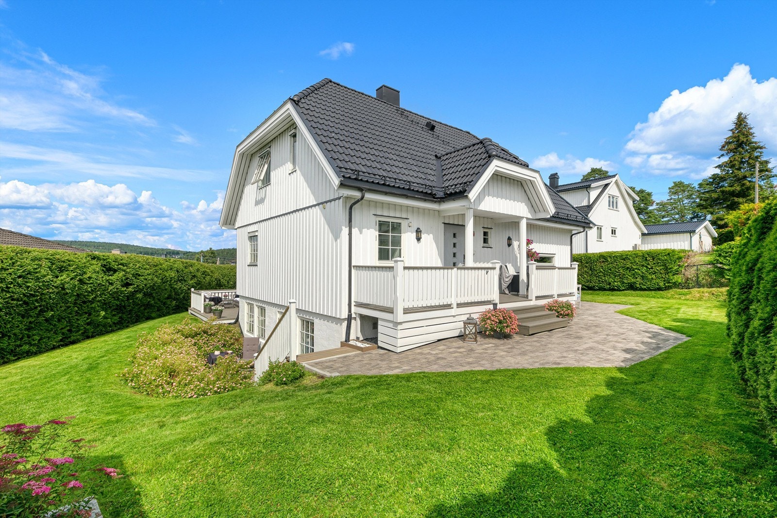 Utleiedelen har egen inngang, og er separert fra resten av eiendommen. Galleribilde