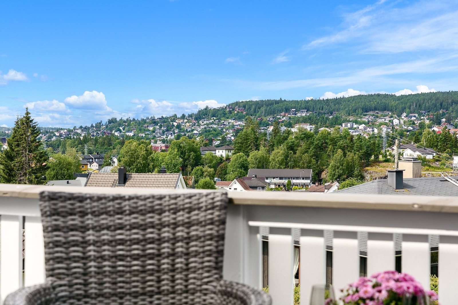 Det er også plass til diverse møbler som sørger for avslapping og ro. Galleribilde