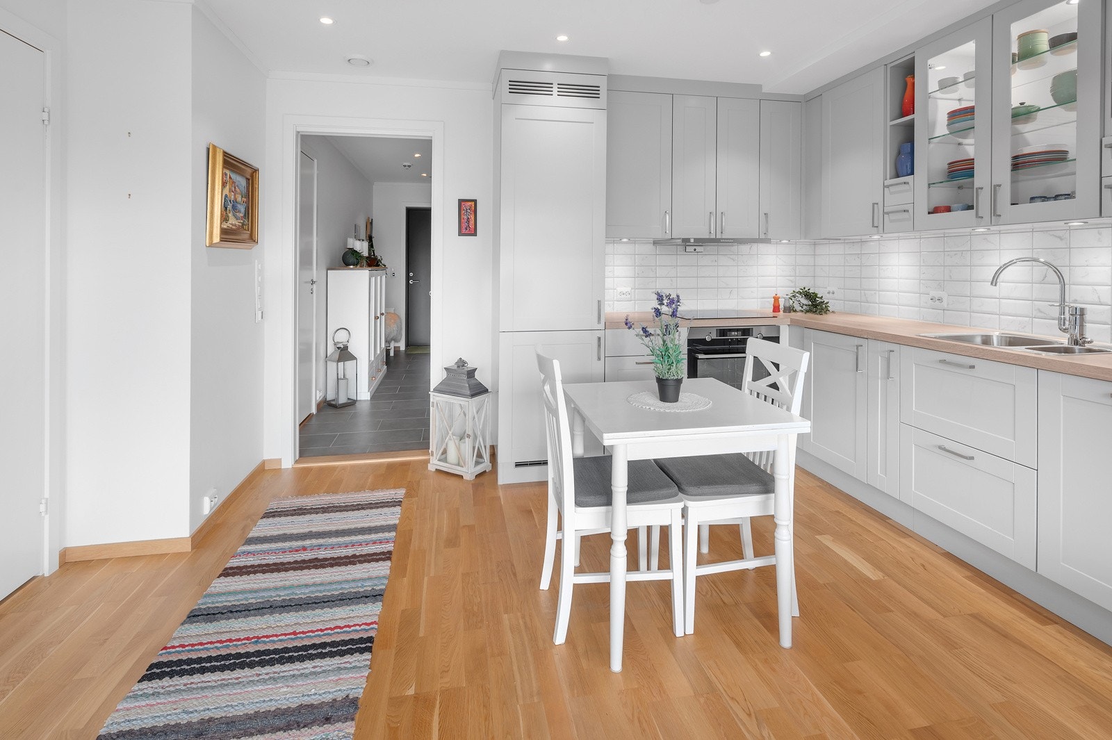 Det største soverommet har inngang fra stuen. Galleribilde