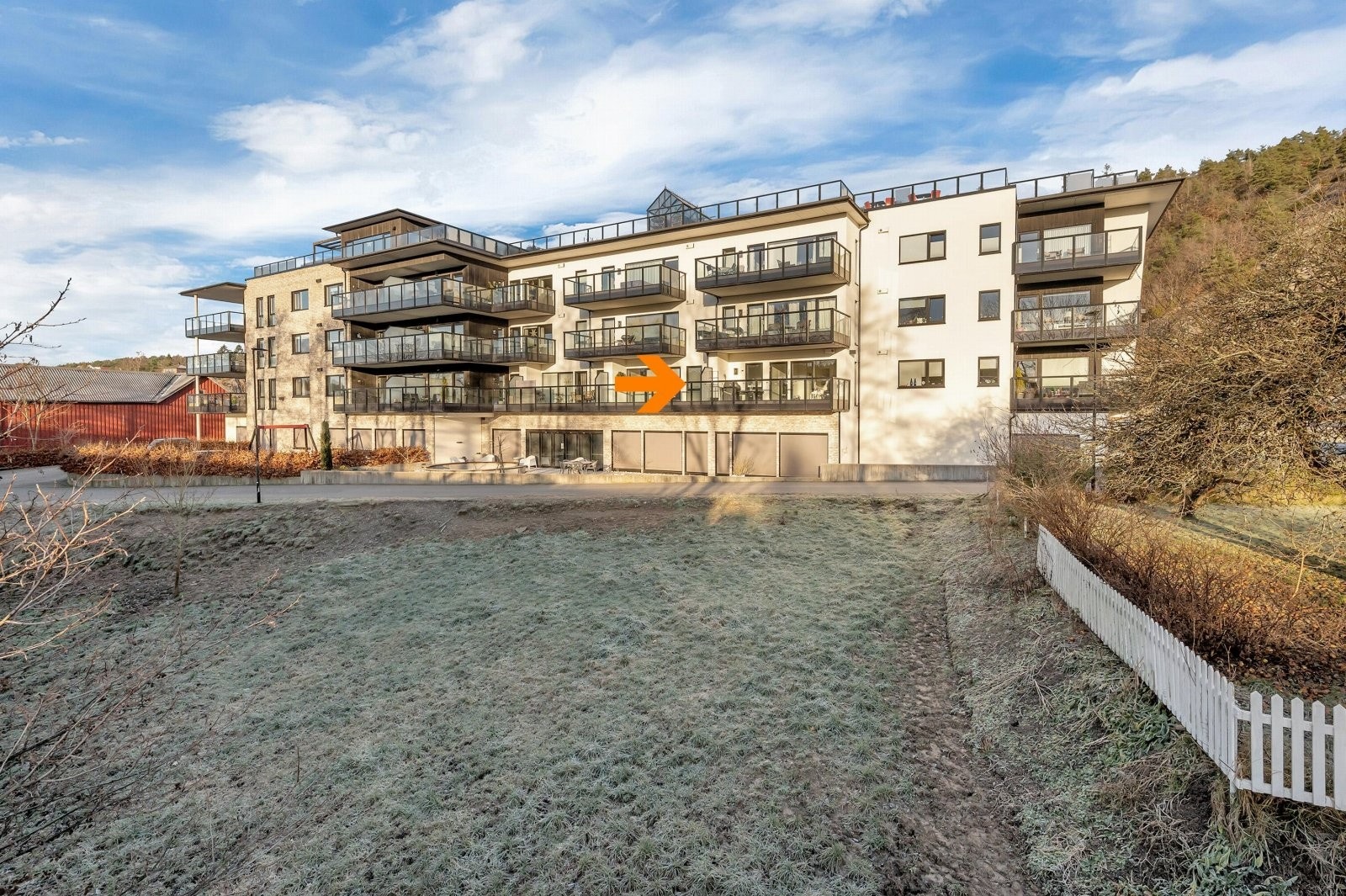 Pent plassert i 2. etasje med utsikt mot syd. Galleribilde