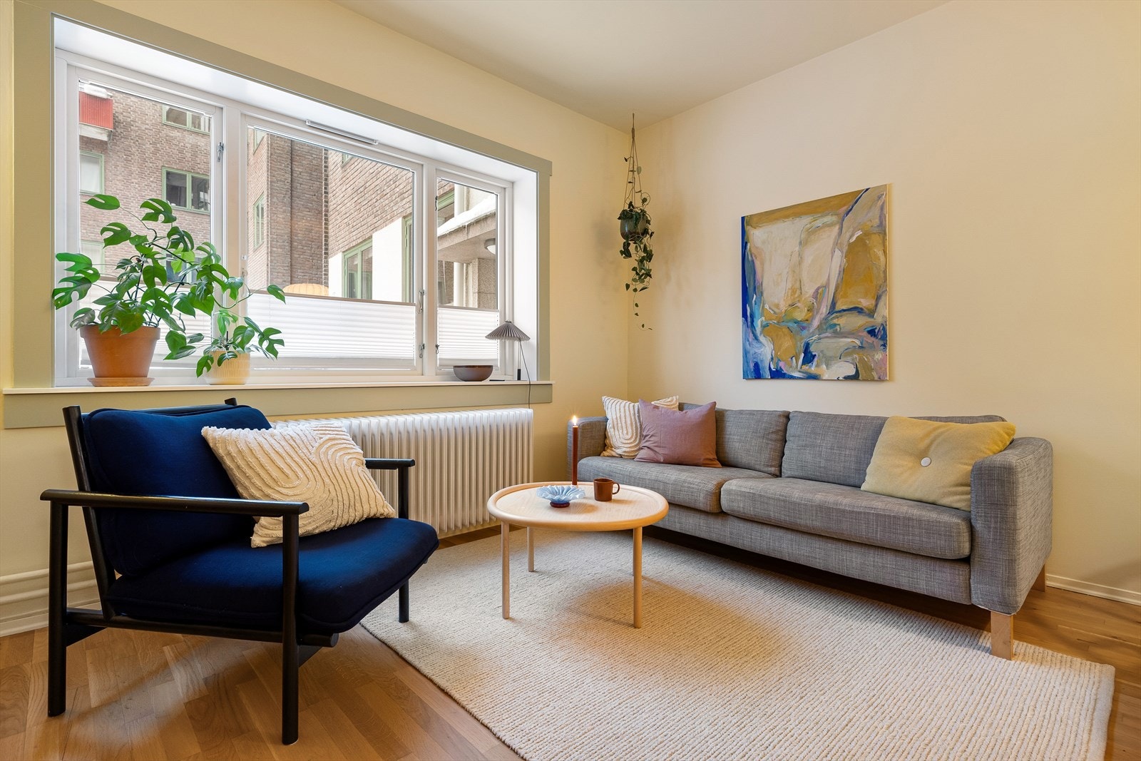 Leiligheten ligger i 1. etasje og inneholder entré/gang, bad, stue, kjøkken og bad. Galleribilde