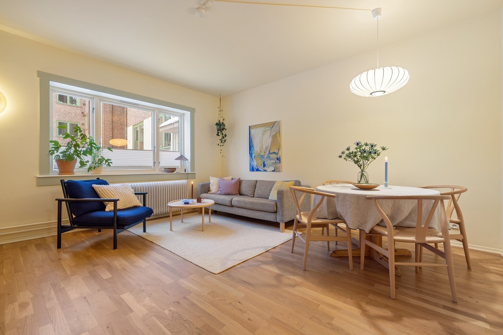 En lys, sjarmerende og gjennomgående 2-roms med tilbaketrukket beliggenhet på Sagene. Galleribilde