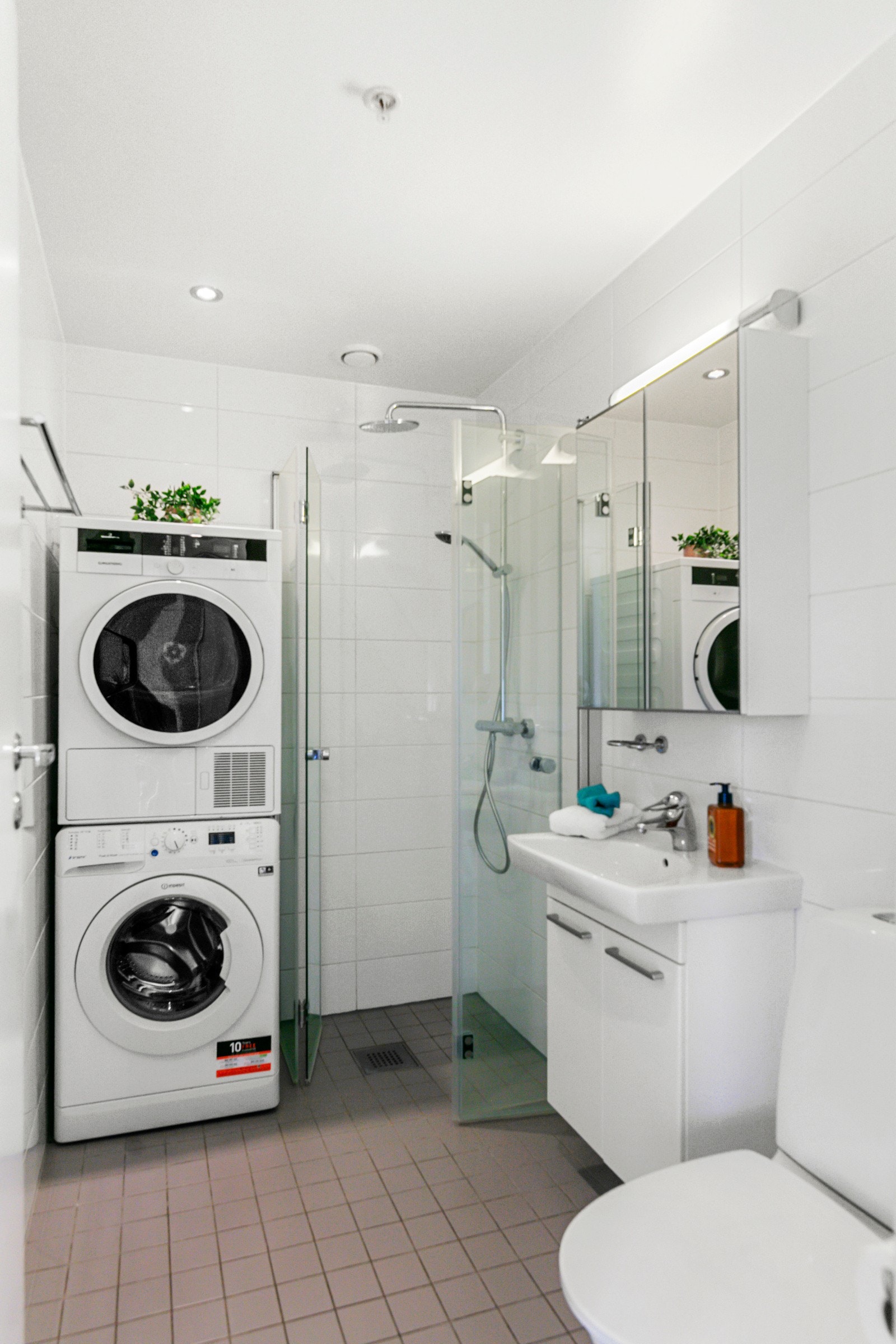 Opplegg for vaskemaskin og tørketrommel Galleribilde