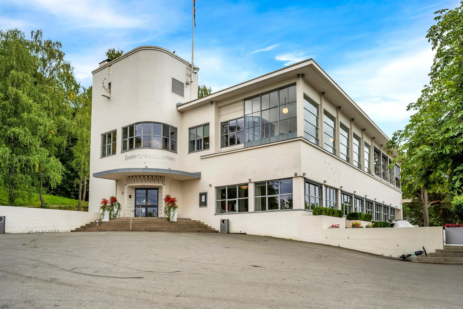 Ekebergrestauranten med unik beliggenhet og panoramautsikt over Oslo. Galleribilde