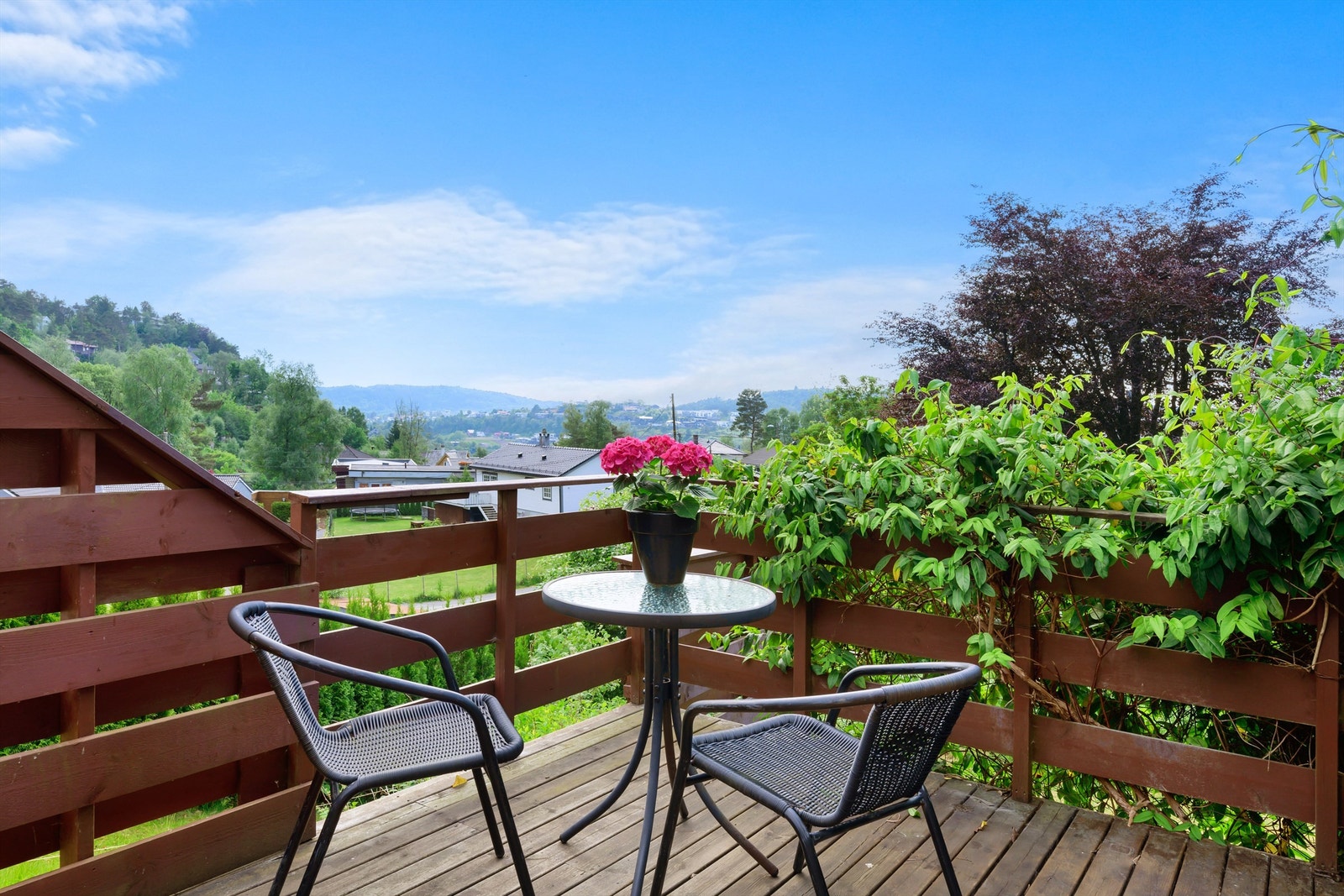 - Her kan man nyte den fine utsikten over nærområdet - Galleribilde