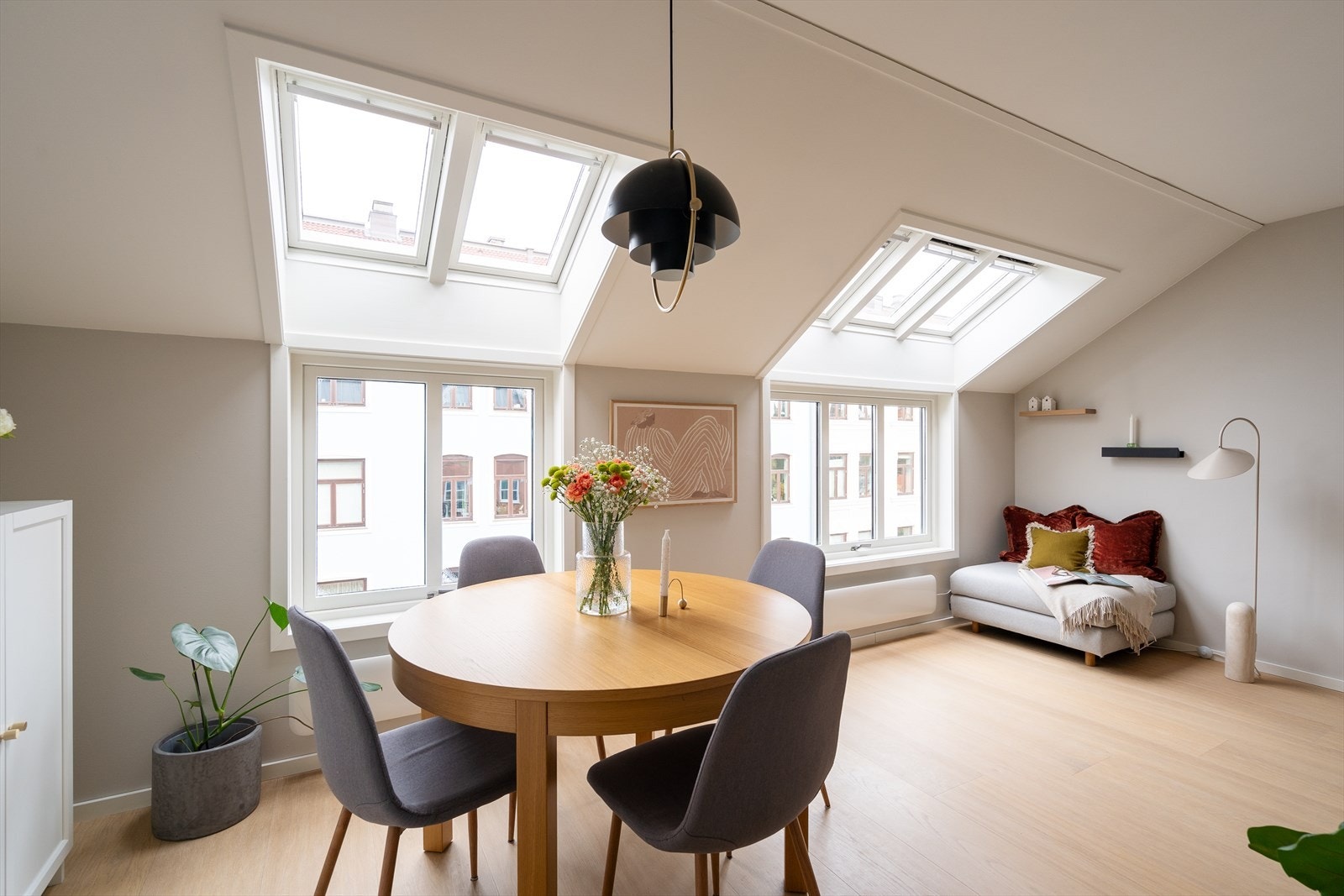 Her får du en lys og romslig 2- roms leilighet, med sentral og populær beliggenhet på Sagene. Galleribilde