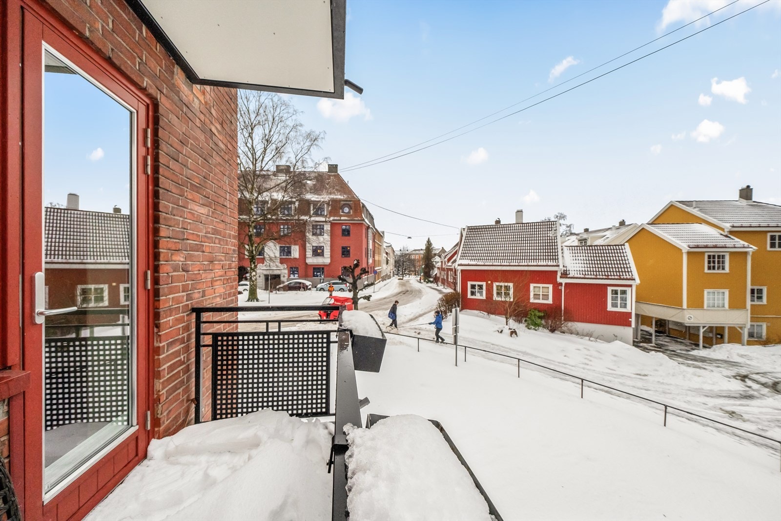 Fra balkongene kan man nyte et herlig utsyn over nabolaget. Galleribilde