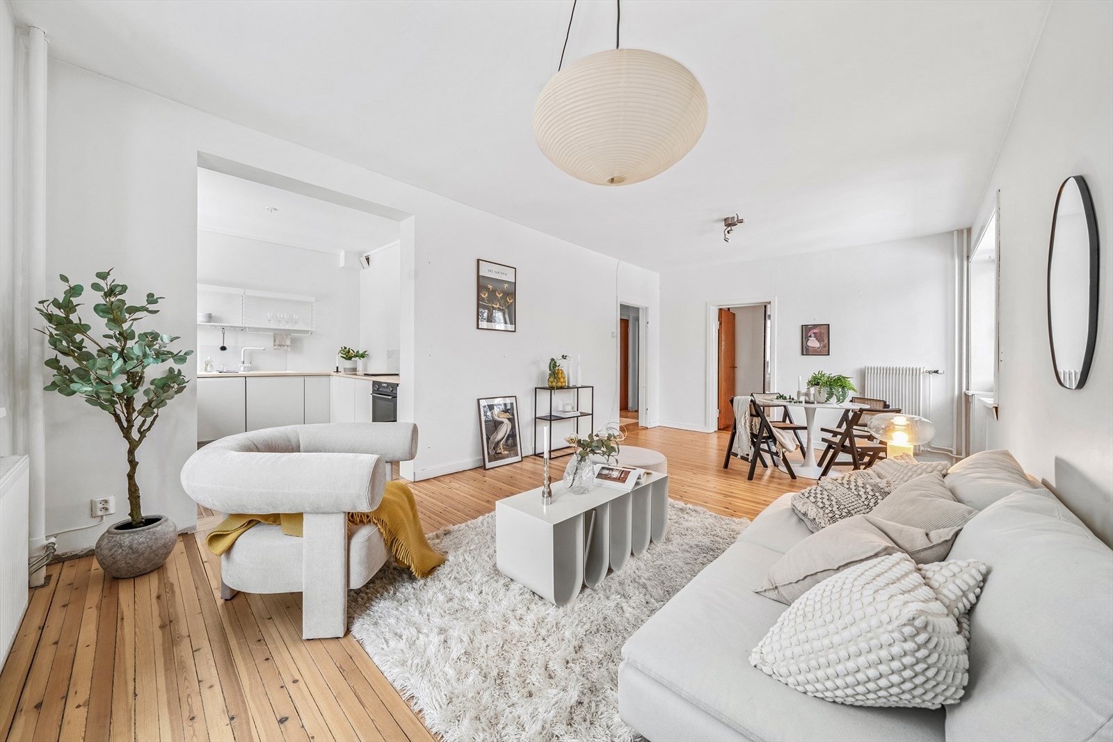 En innbydende 3-roms endeleilighet med 2 balkonger! Galleribilde