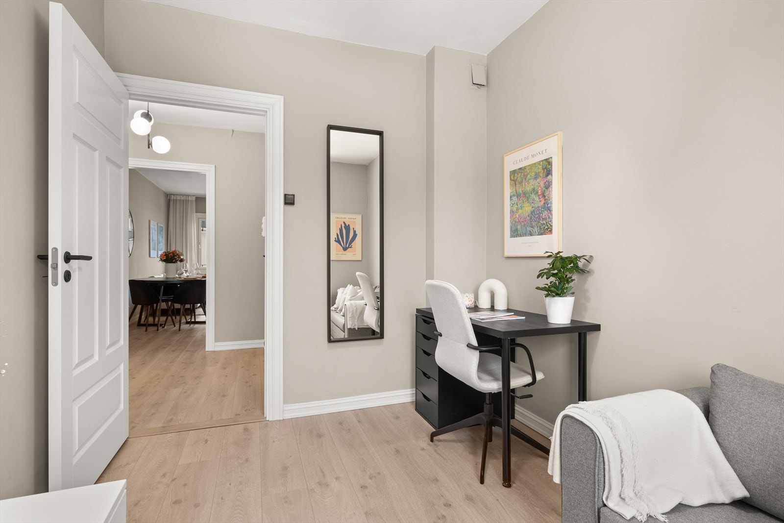 Egner seg perfekt som kontor, gjesterom og barnerom, alt etter behov. Rommet er tidligere leid ut til en venn som gir skattefri inntekt hver måned. Galleribilde