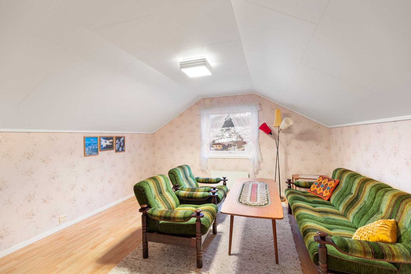 Soverom nr. 4, med nytt vindu fra 2020. Galleribilde