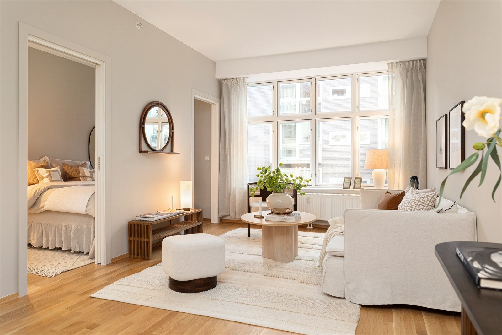 Ekstra lagringsplass finnes i en disponibel kjellerbod på ca. 5,8 kvm. Galleribilde