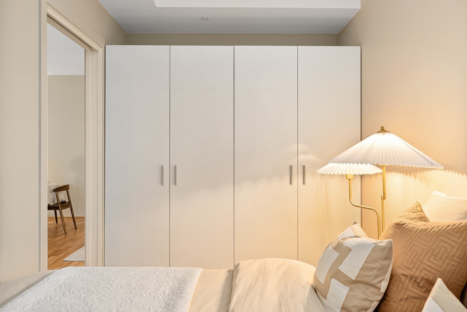 Leiligheten blir oppvarmet med radiatorvarme. Galleribilde