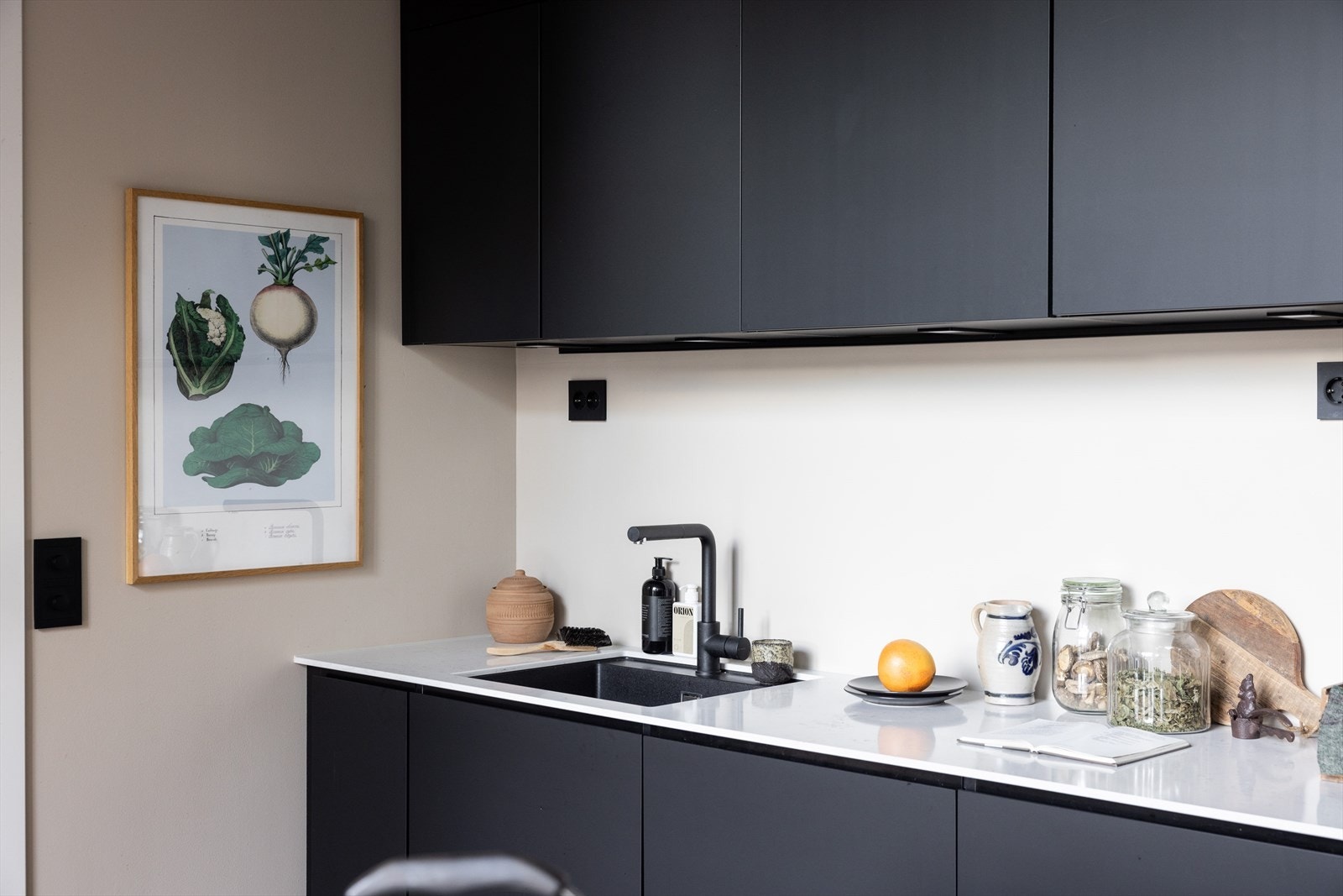 - Godt med benk- og skapplass - Galleribilde