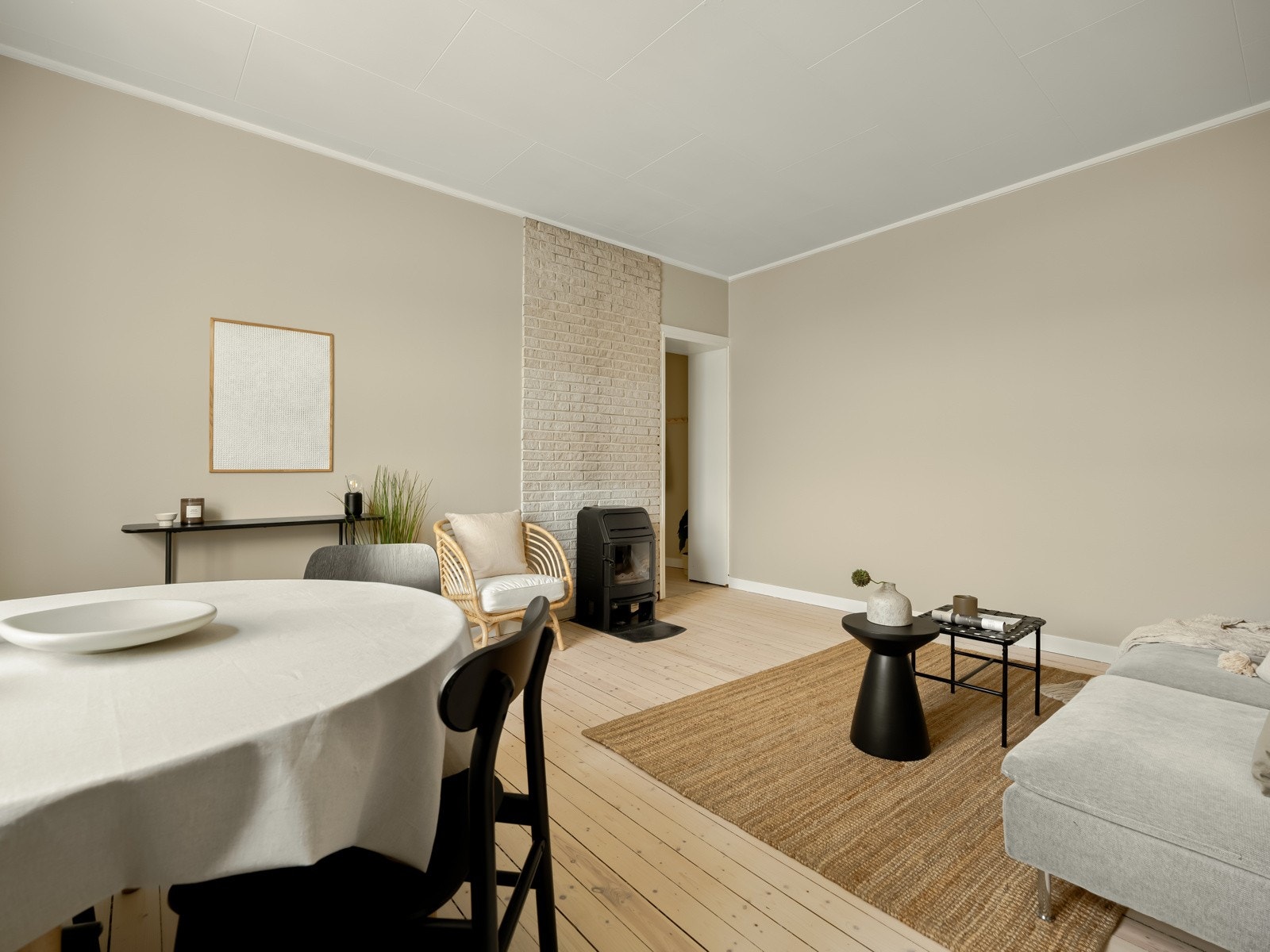 Peisovn fra Jøtul tilkoblet pipeløp rehabilitert i regi av borettslaget i 2013. Galleribilde