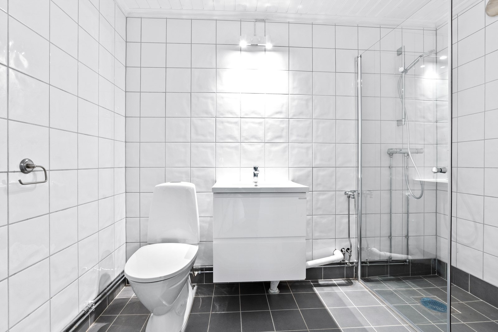 Ifølge selger ble badet i underetasjen noe oppgradert i 2019. Galleribilde