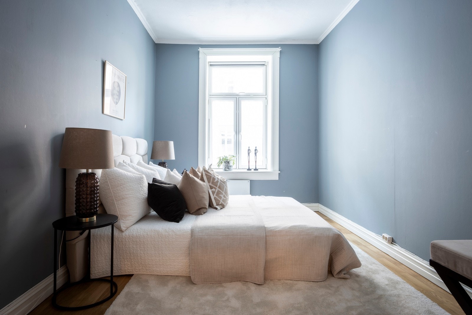 Hovedsoverommet ligger til høyre fra inngangspartiet og er stort og romslig. Galleribilde