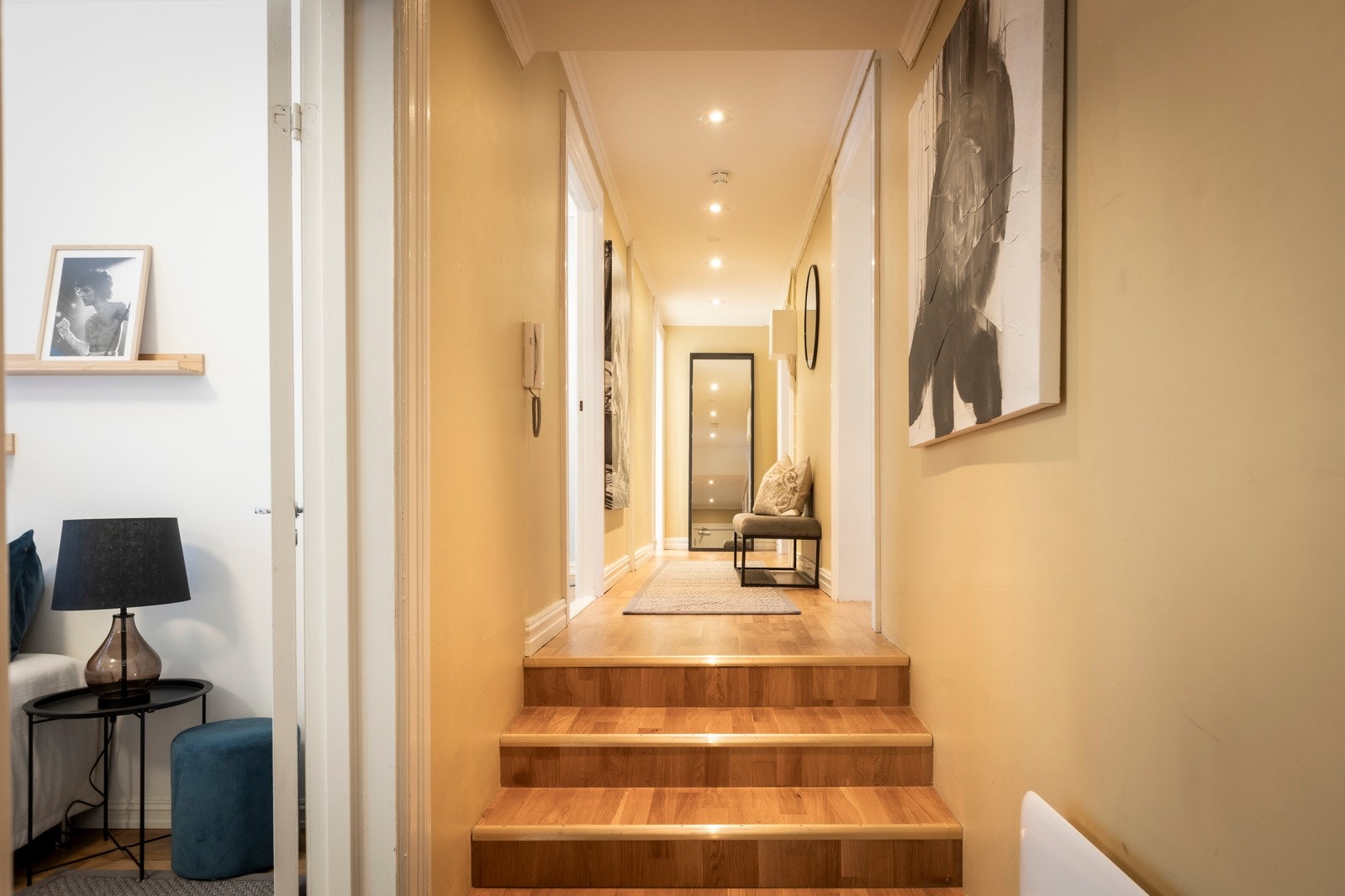 Til venstre fra innangspartiet kommer du til soverom nummer to. Galleribilde