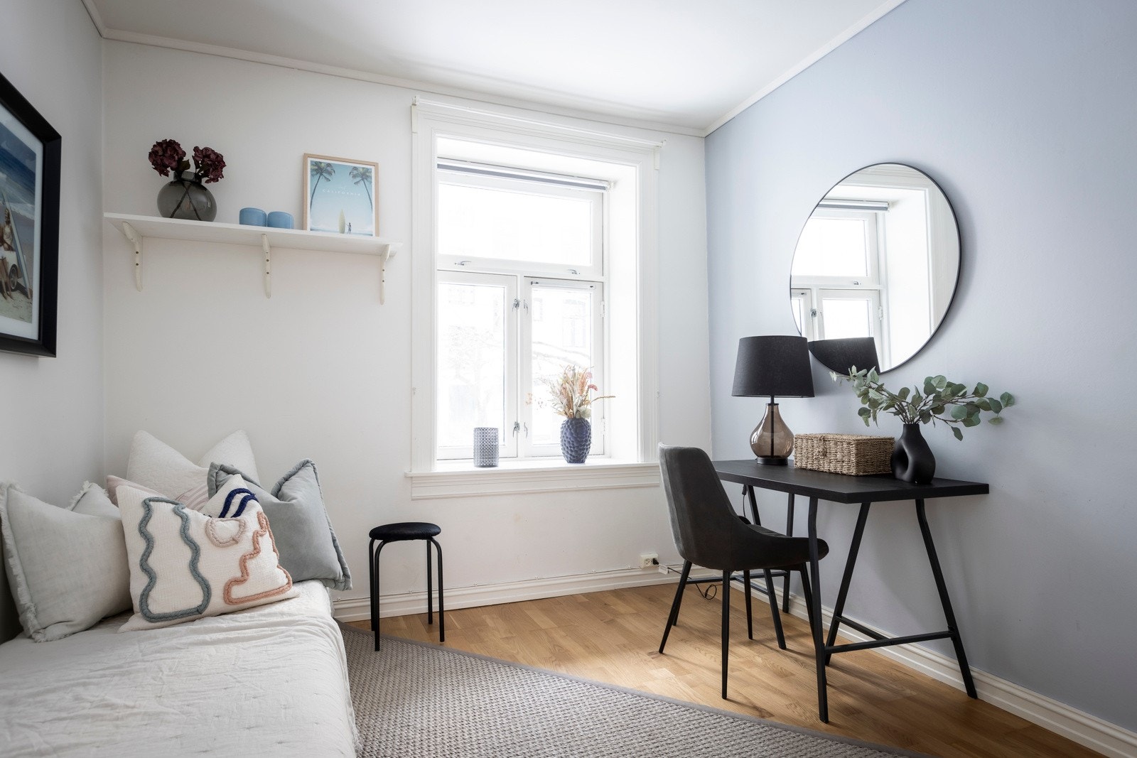 Dette soverommet er også av god størrelsen og vender mot bakgård. Galleribilde