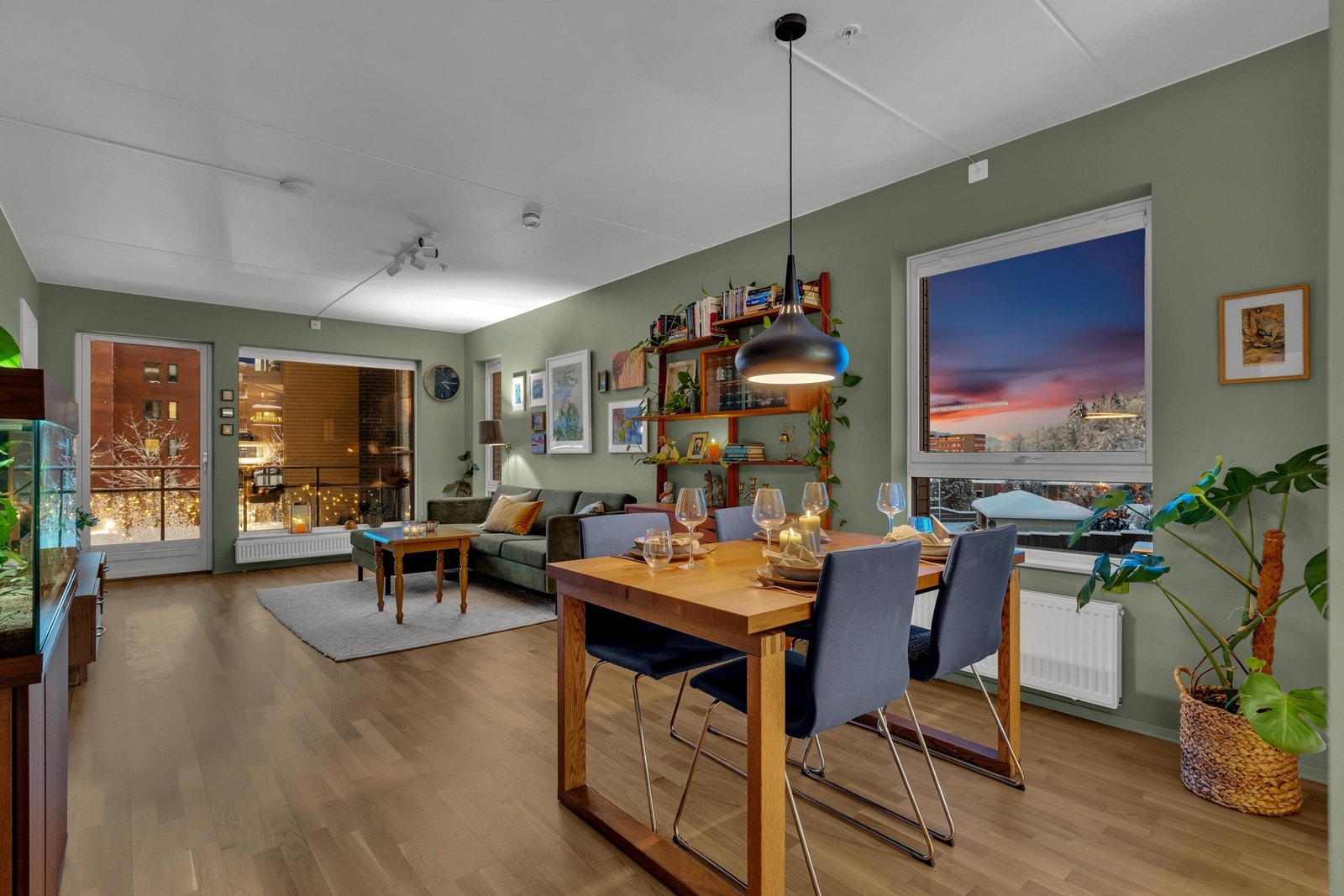 Christian Halvorsen v/EIE eiendomsmegling har gleden av å presentere Losbyveien 1! - En innbydende og moderne 4-roms selveier hjørneleilighet. Galleribilde