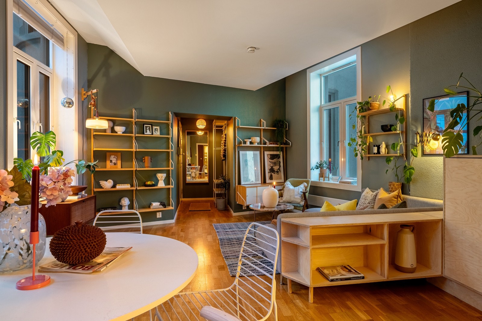 Velkommen til Olav Tryggvasons gate 34 og en sjarmerende leilighet midt i Trondheim Sentrum. Galleribilde