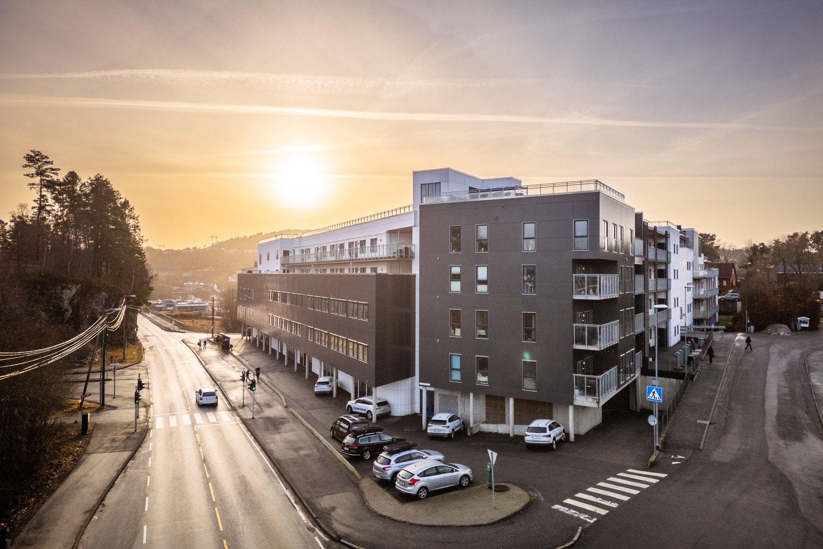 Man har en stor felles takterrasse hvor man kan nyte fine sommersdager Galleribilde